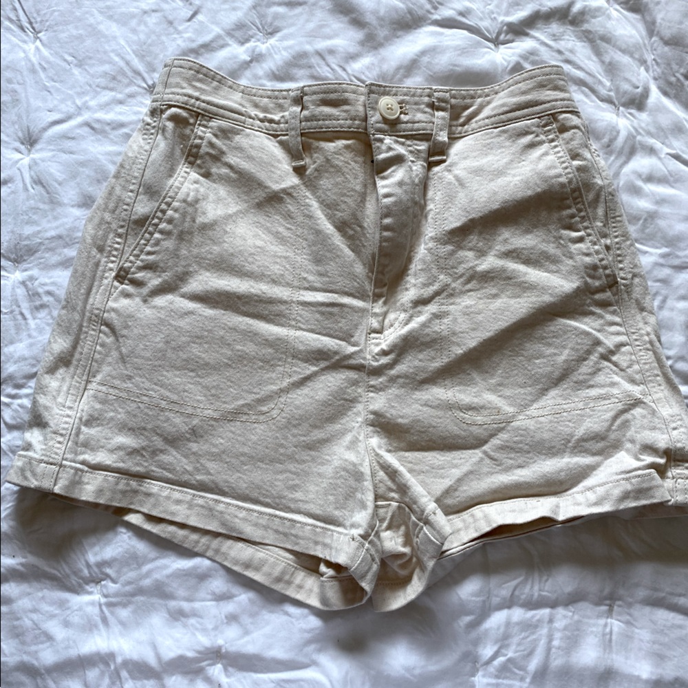 Madewell khaki shirt with stretchy high waist and great stripe details. Size S